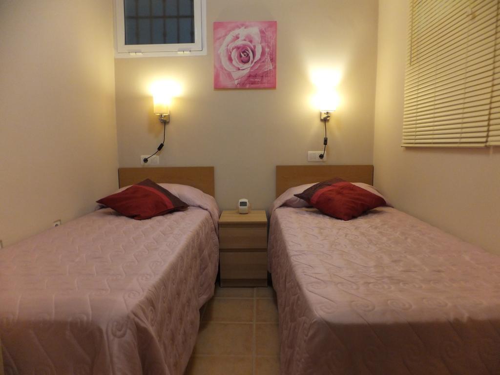 אסטפונה Apartamento Bahia Dorada מראה חיצוני תמונה