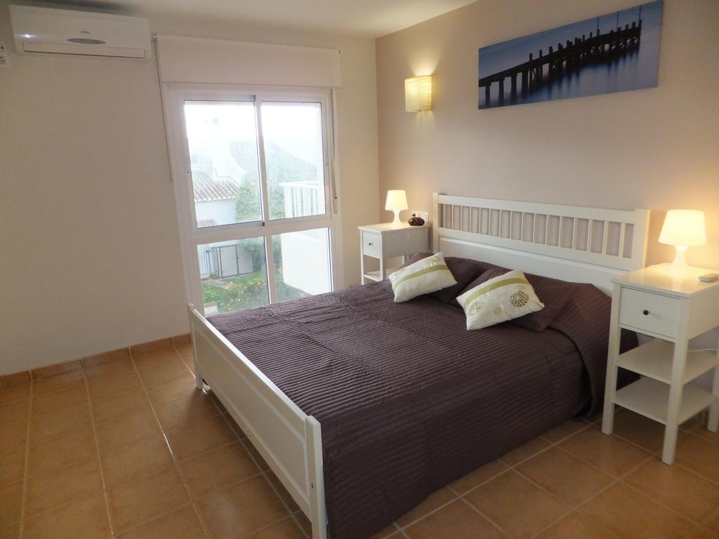 אסטפונה Apartamento Bahia Dorada מראה חיצוני תמונה